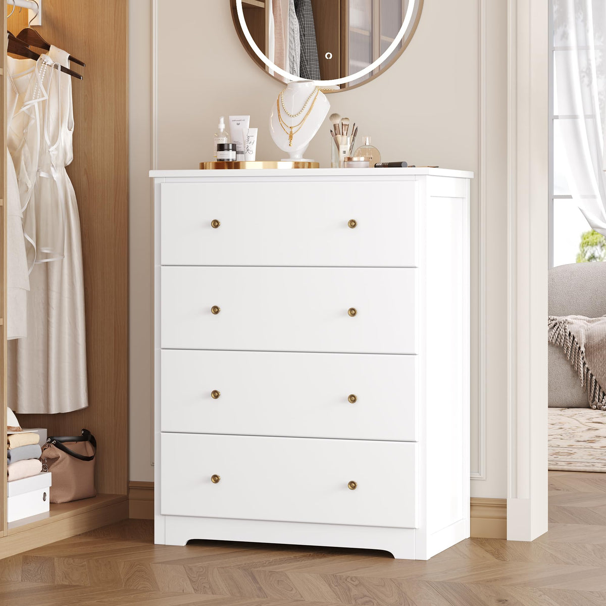 White 4 Drawer Wood Dresser H893