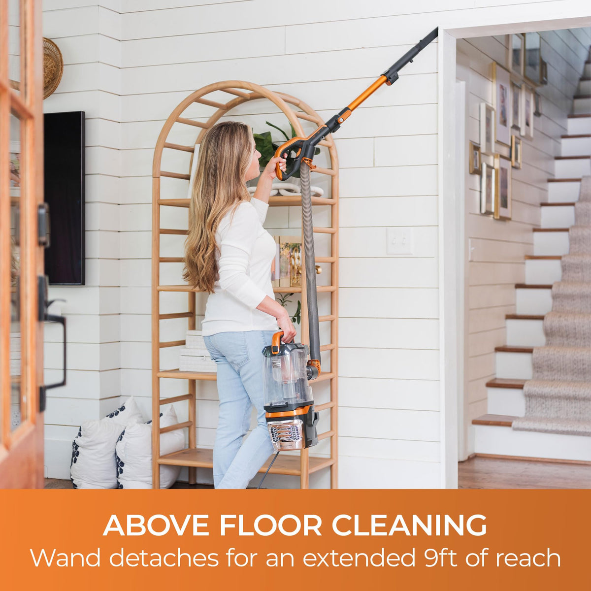 Bagless Upright Vacuum U7368